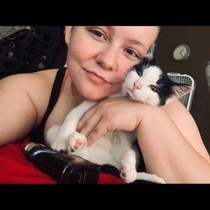 Meet your Posher, Alexis